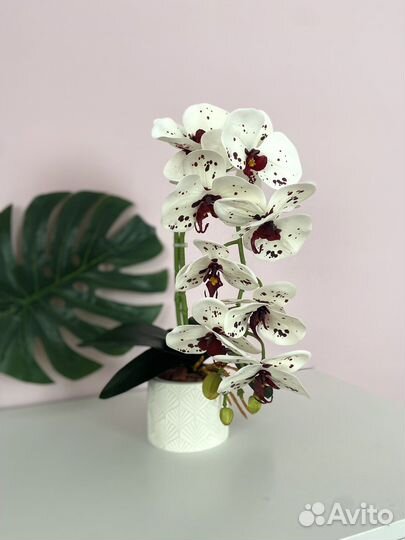 Искусственная орхидея, букет цветов