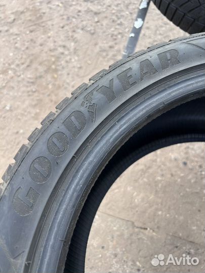 Goodyear UltraGrip Performance Gen-1 235/45 R18 98V