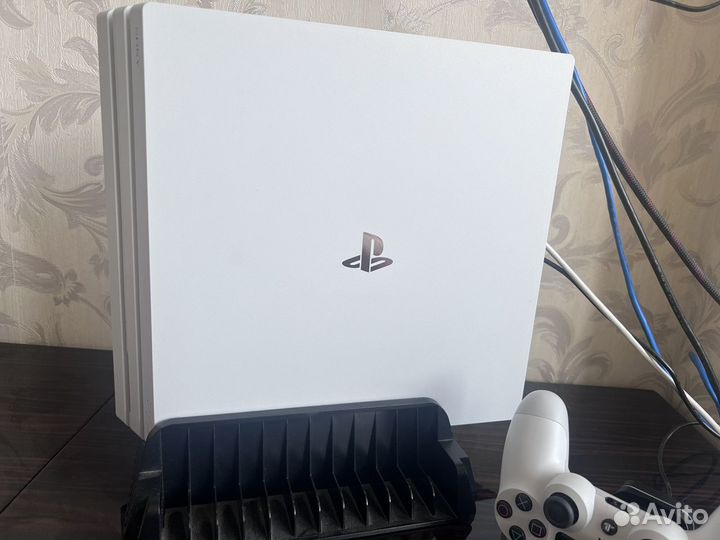 Sony Playstation 4 PRO 1tb с играми