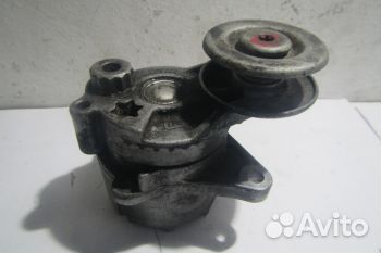 Натяжитель ремня Мерседес