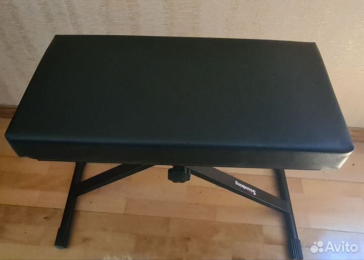 Банкетка для пианино