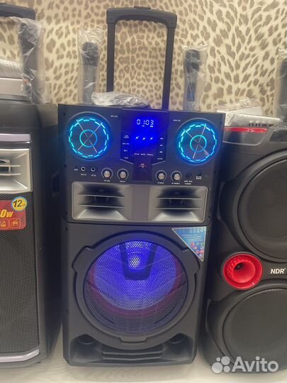 Колонки с супер басами,цветомузыкой и караоке