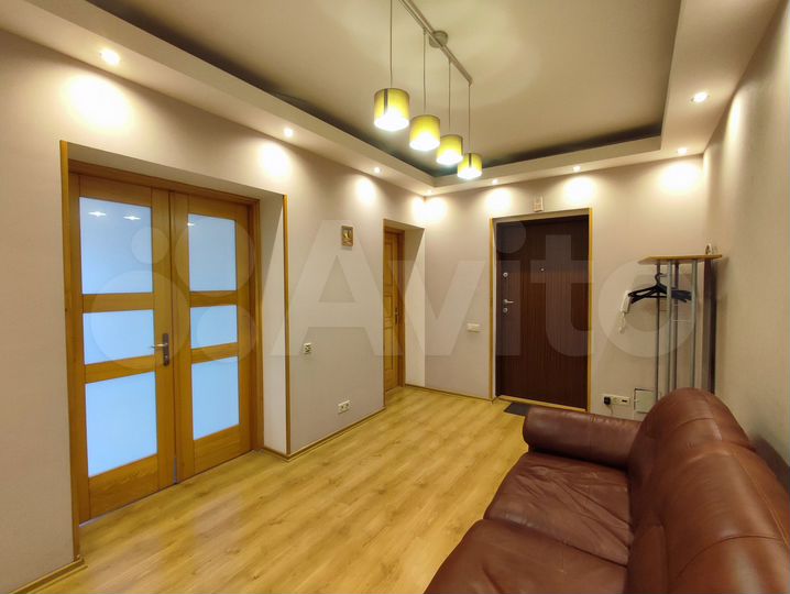 2-к. квартира, 70,1 м², 4/8 эт.