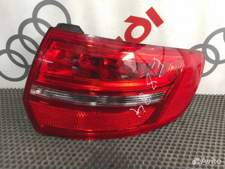 Audi a3 8p фонарь правый в крыло