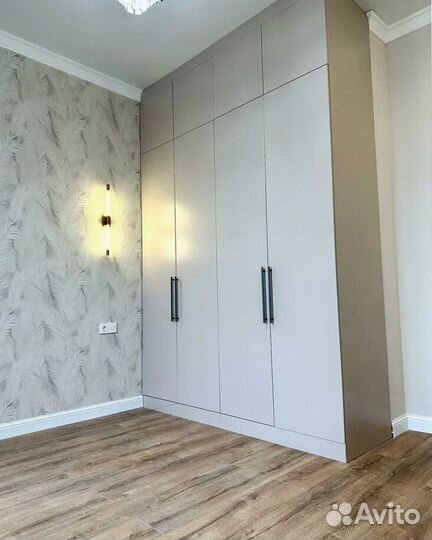 Распашной шкаф на заказ