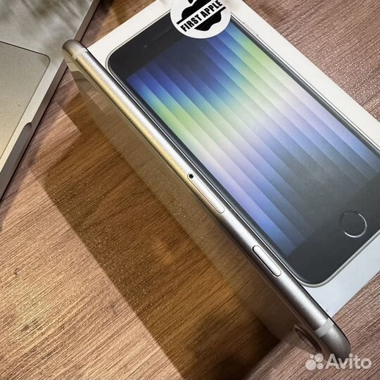 iPhone SE (2022), 64 ГБ
