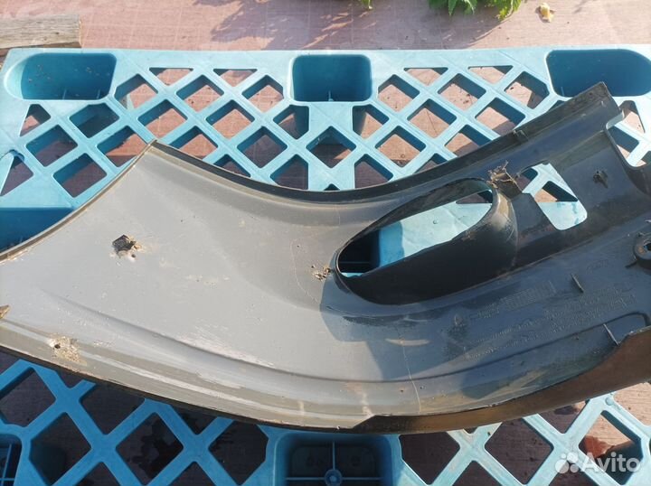 Передний бампер