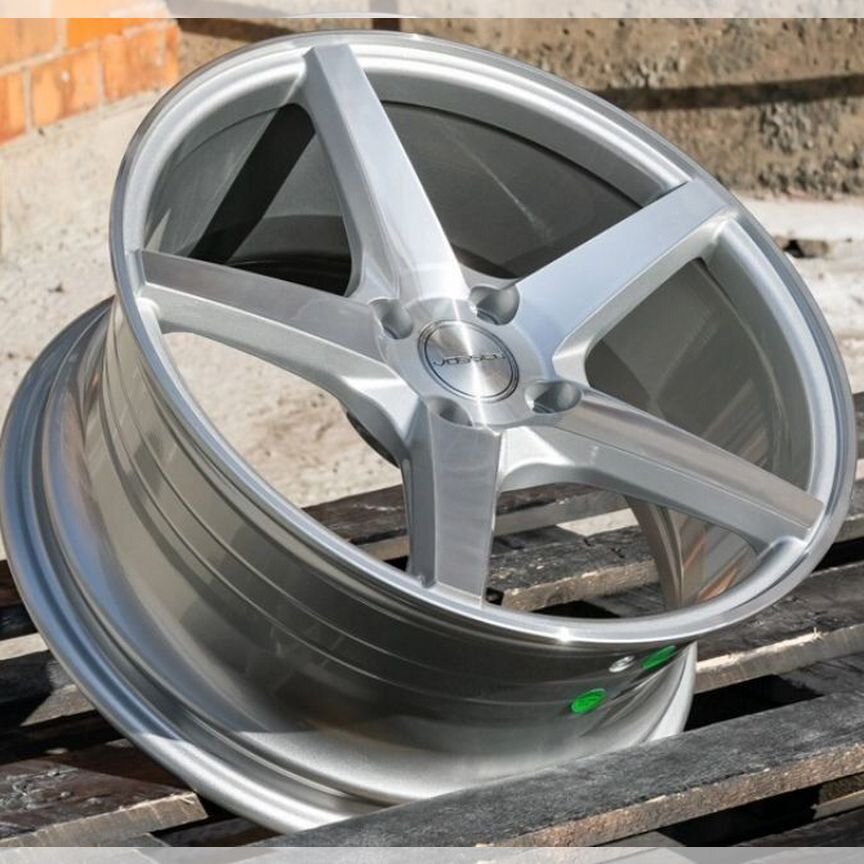 Литые диски Vossen VPS-303 7.5×R16 5×100