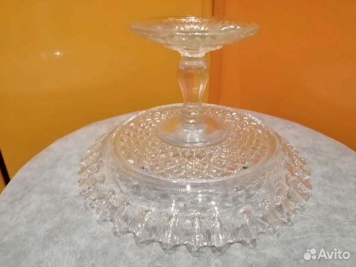 Ваза, конфетница. Старенькая