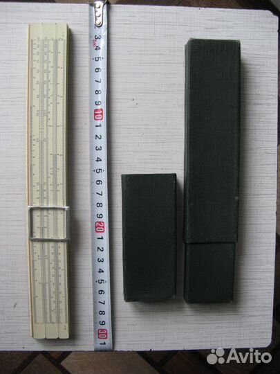 Логарифмическая линейка в футляре СССР