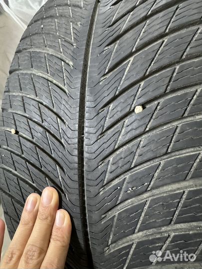 Michelin Alpin 5 24.5/40 R20 и 27/35 R20