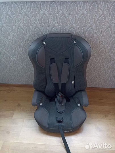 Автомобильное кресло