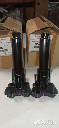 Форсунка омывателя фар Mitsubishi Pajero Sport KS