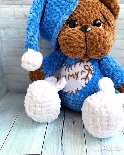 Вязаный мишка игрушка ручной работы