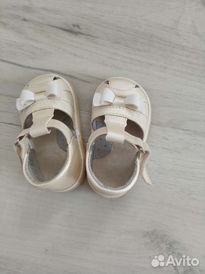 Сандалии для девочки