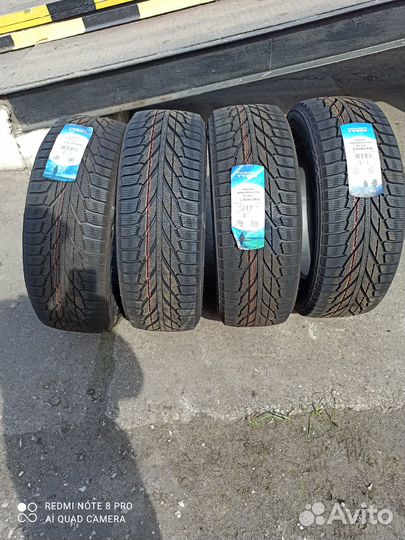 Nokian Tyres Hakkapeliitta R2 SUV 235/60 R18 107R