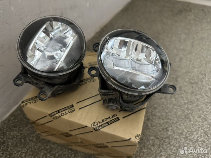 Противотуманные фары диодные Toyota