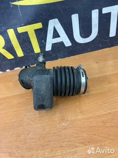 Патрубок воздушного фильтра Kia Cerato 4 G4NA