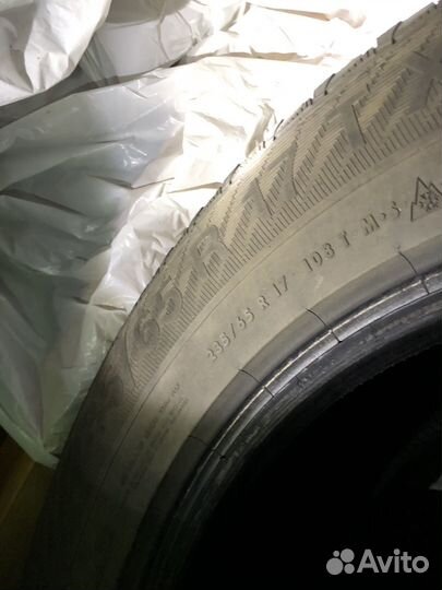 Blackarrow P15 235/65 R17 108T