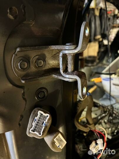 Пружина на стойку и петли