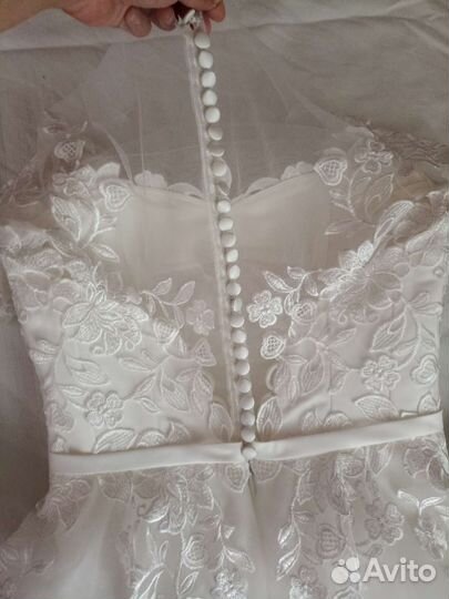 Свадебное платье