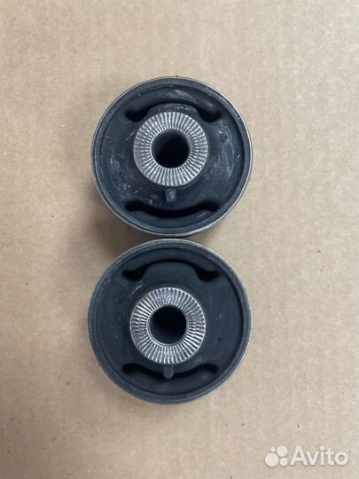 Сайлентблок переднего рычага задний VAG 5Q0407183E