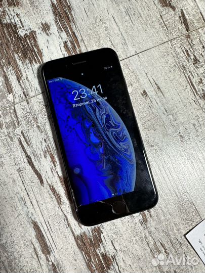 Телефон iPhone 7 128gb