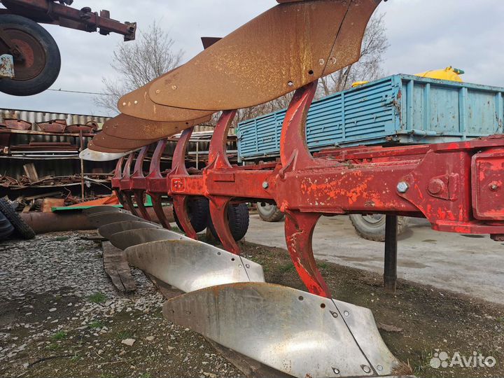 Плуг Gregoire Besson 5-7 корп. (RW9 (HRW9)), 2009