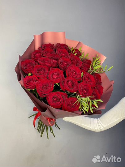 Красная роза в упаковке 27 роз доставка