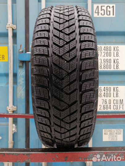 Pirelli Winter Sottozero 3 215/65 R16