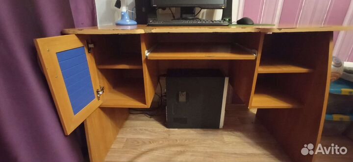 Компьютерный стол, письменный