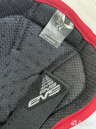 Наколенники EVS