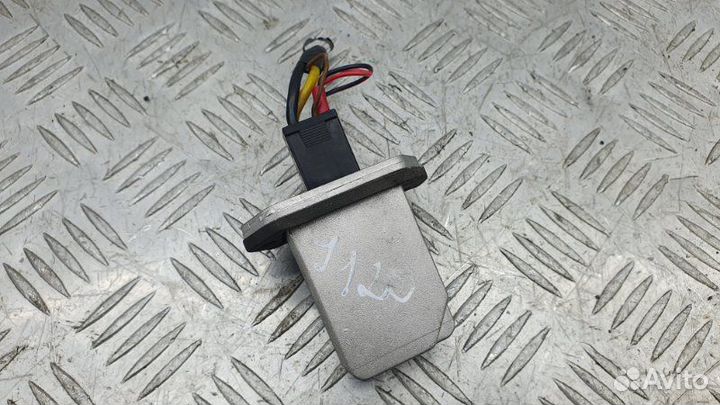 Реостат печки Kia Sportage 2 2.0 дизель 2010