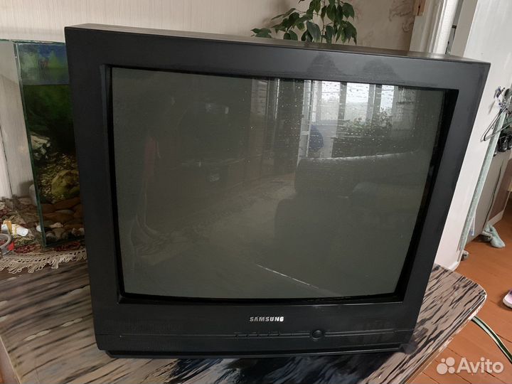 Телевизор samsung