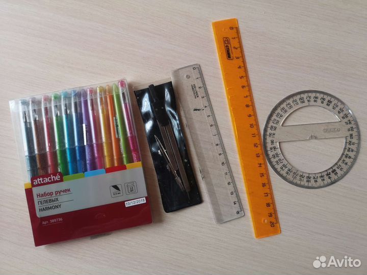 Ручки, карандаши и маркеры пакетом