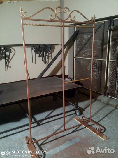 Вешалка напольная