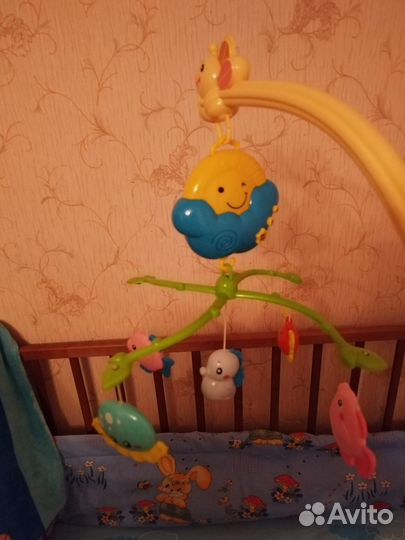 Музыкальная карусель на кроватку