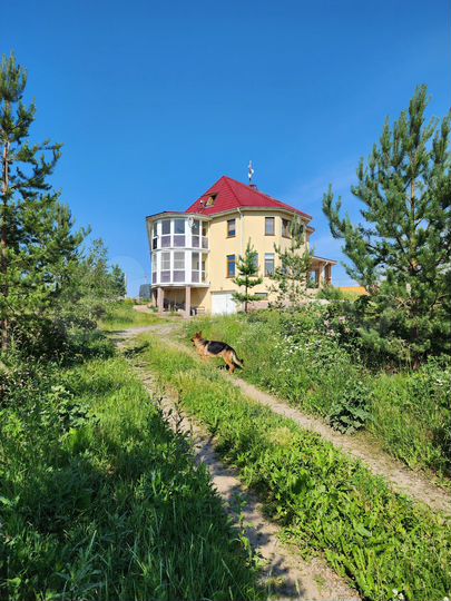 Дом 515 м² на участке 90 сот.