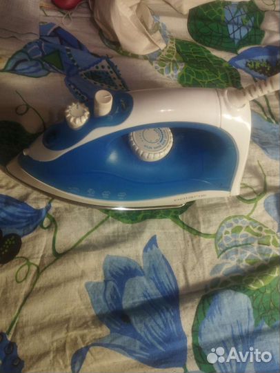 Утюг Polaris PIR 2042 / sterlingg ST-6648