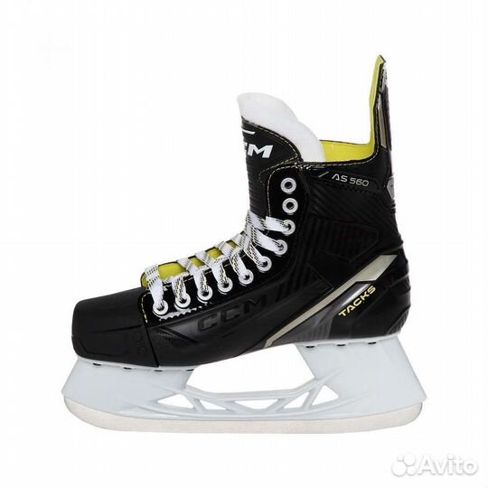 Коньки ccm tacks as 560 sr