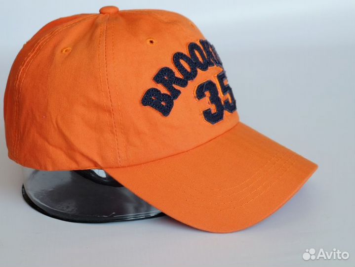 Классическая бейсболка 