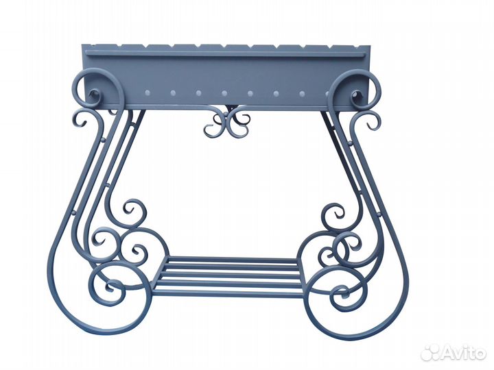 Мангал на кованой подставке