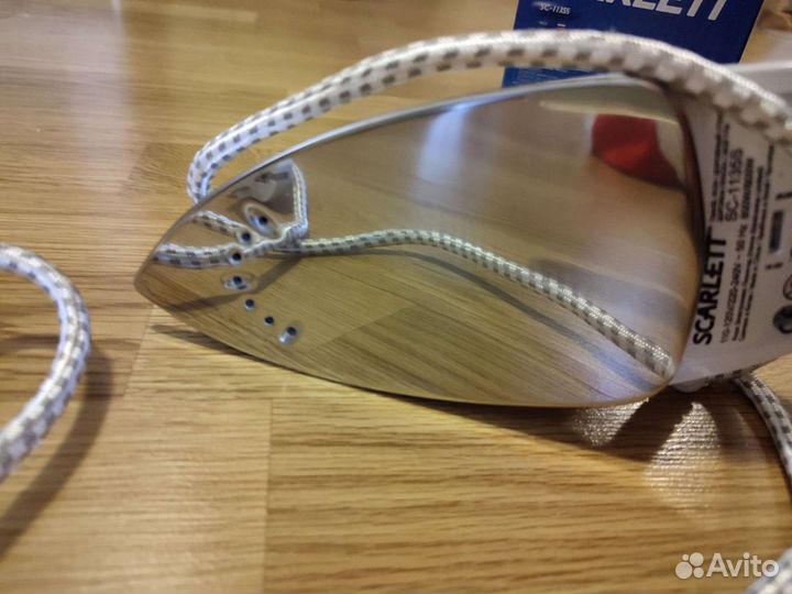 Дорожный утюг Scarlett SC-1135S