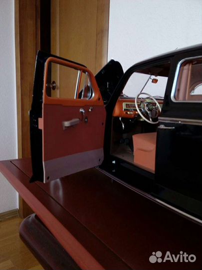 Эксклюзивный подарок-Модель зис-110 в масшт.1-8