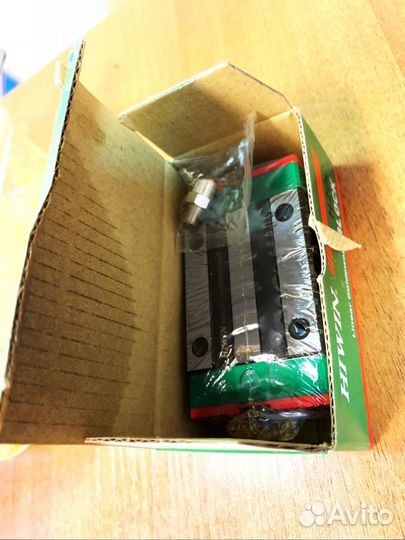 Каретки профильных направляющих hiwin