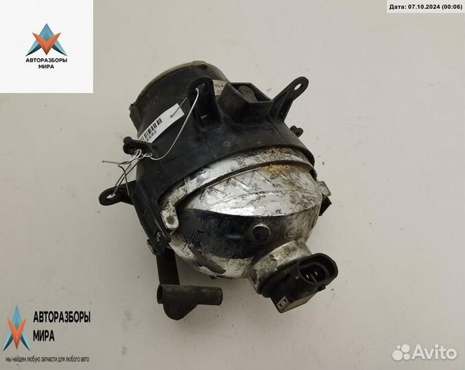 Фара противотуманная левая BMW 3 E46 рест. 2002