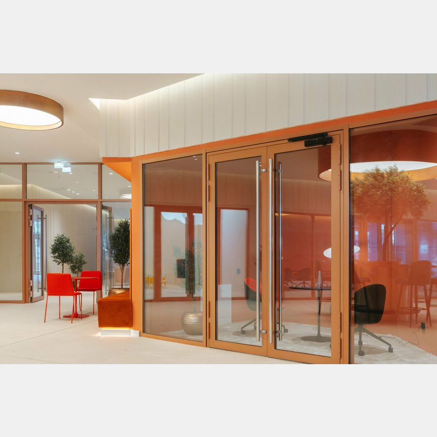 3-к. квартира, 98,6 м², 2/50 эт.