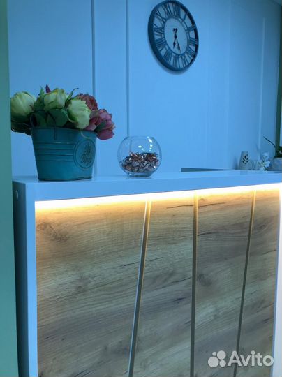 Стойка Ресепшен с Подсветкой