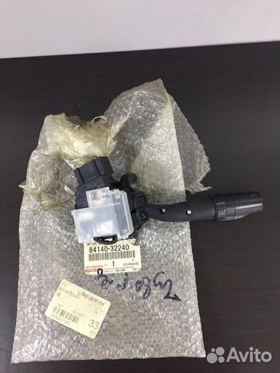 Переключатель подрулевой Камри Королла Альфард