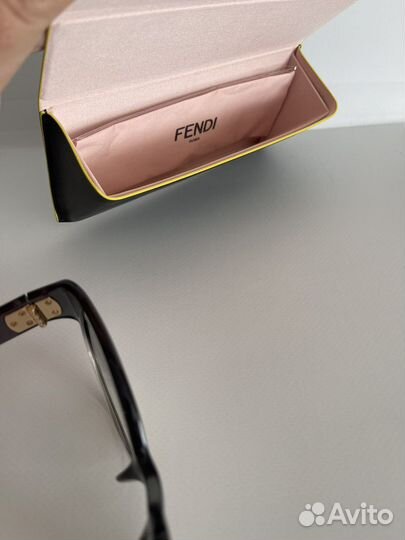 Очки солнцезащитные Fendi оригинал